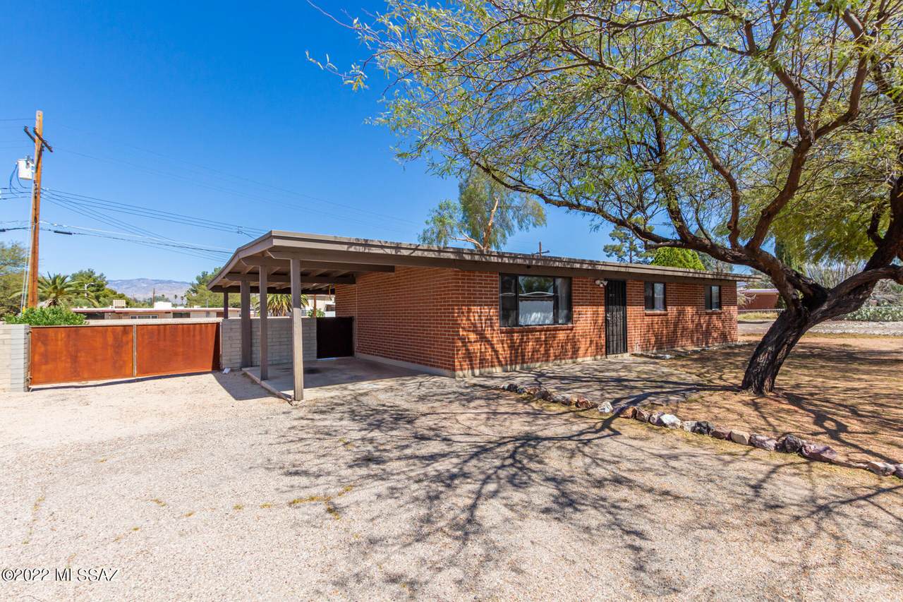 8141 Beverly Street - Photo 1