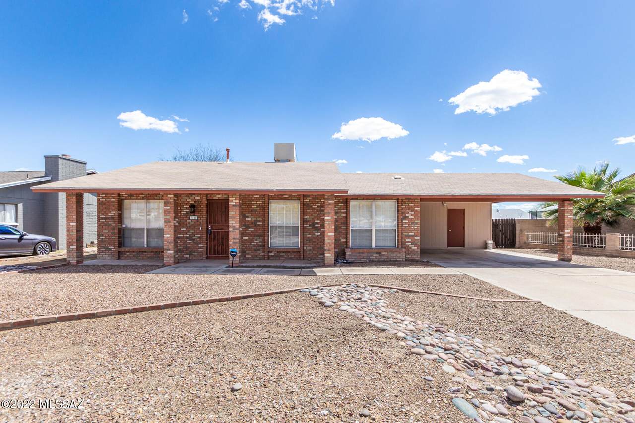 3025 Bayleaf Drive - Photo 1