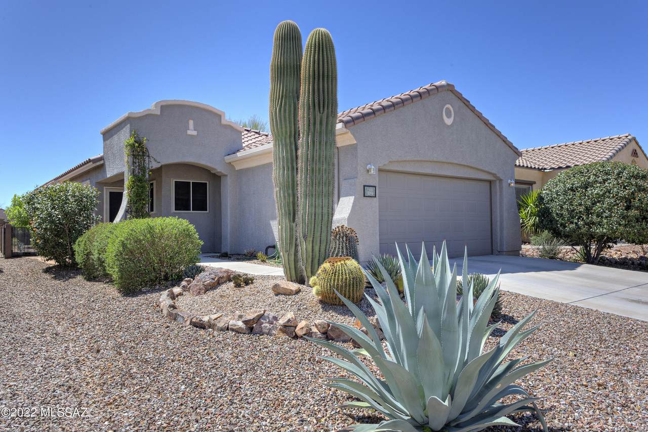 319 Calle Montero - Photo 1