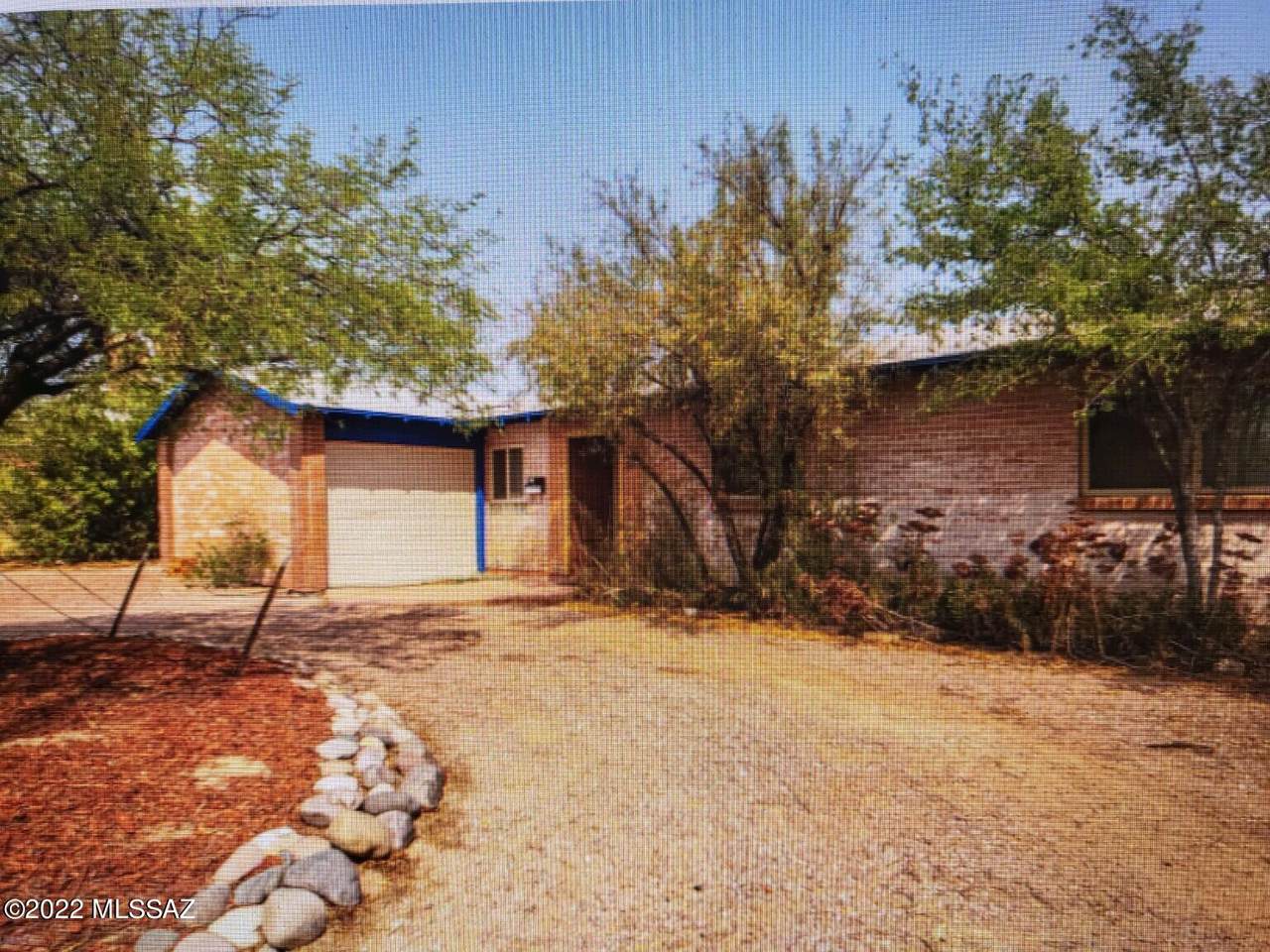2945 1st Street - Photo 1