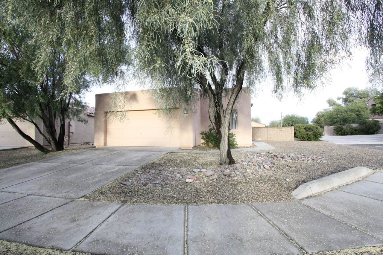 5461 Willow Thicket Way - Photo 1