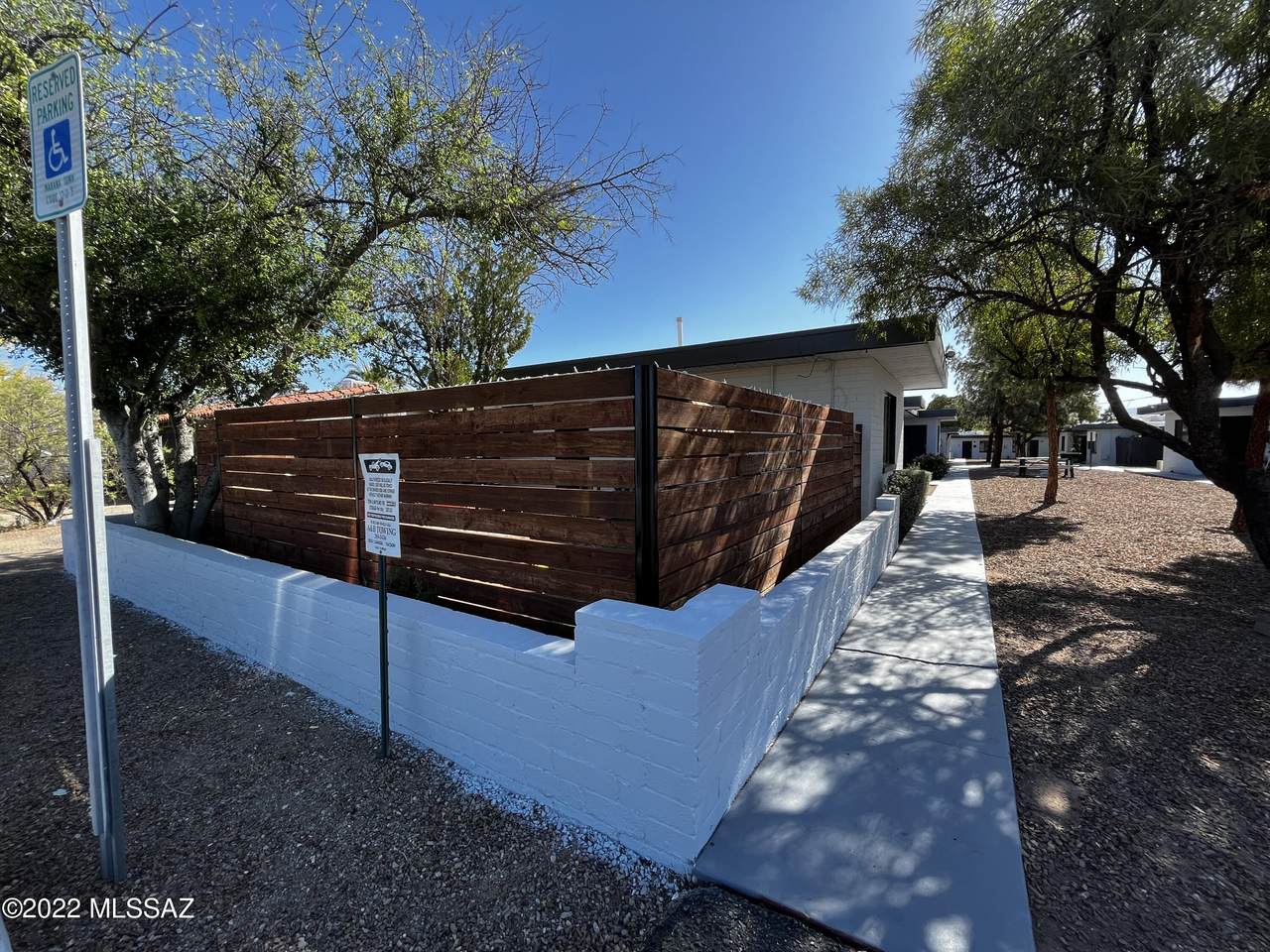 2122 Forgeus Avenue - Photo 1