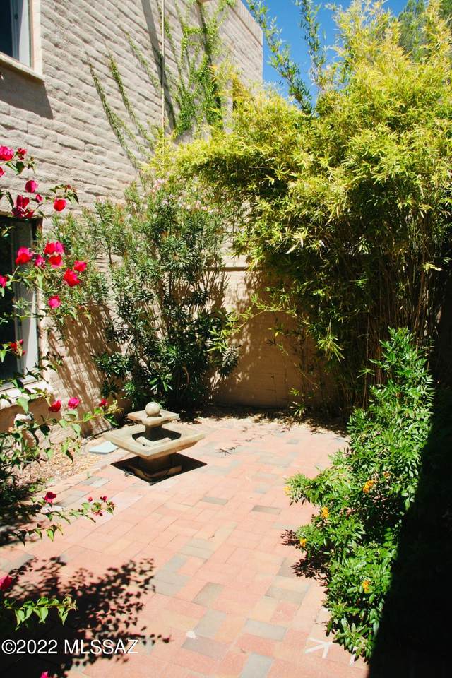 2885 Sierra Vista Road - Photo 1