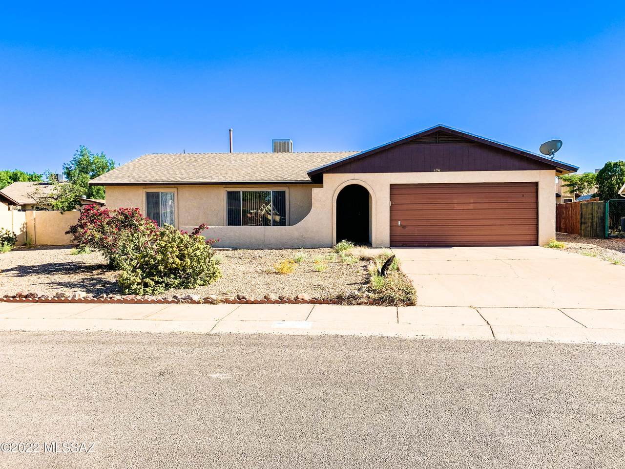 494 Hegge Drive - Photo 1