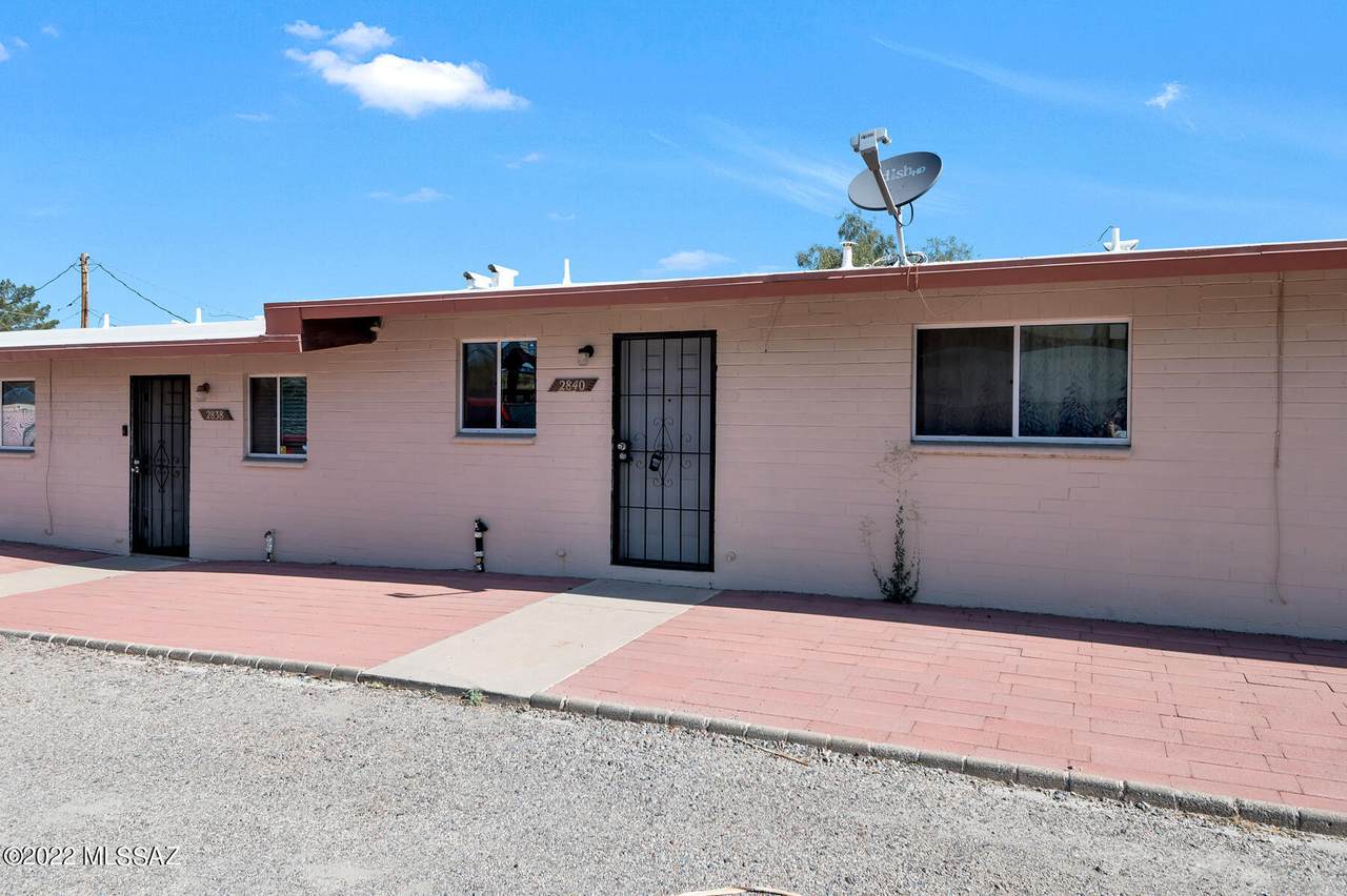 2840 Los Altos Avenue - Photo 1