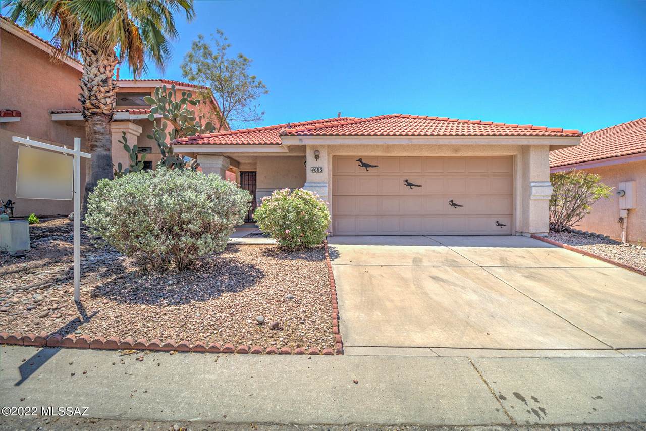 4693 Knollside Street - Photo 1