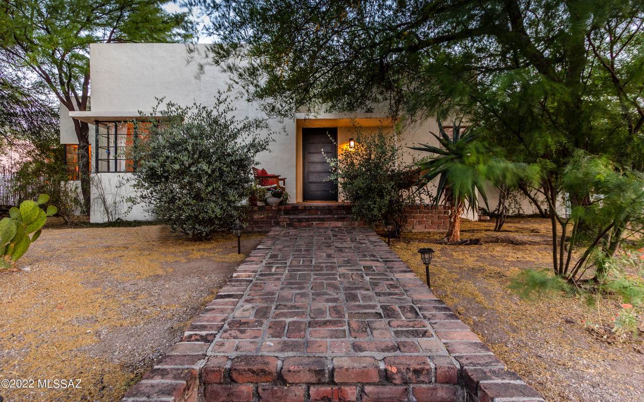2406 Hawthorne Street - Photo 1