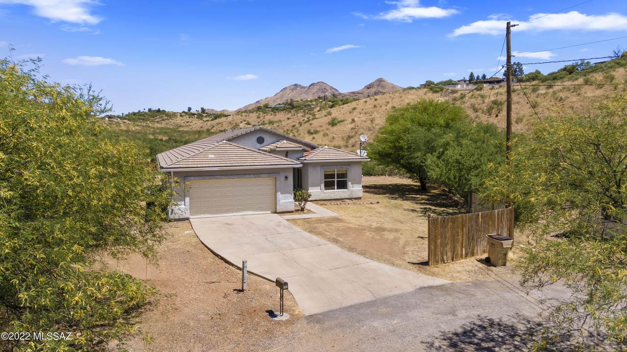 392 Falcon Court - Photo 1