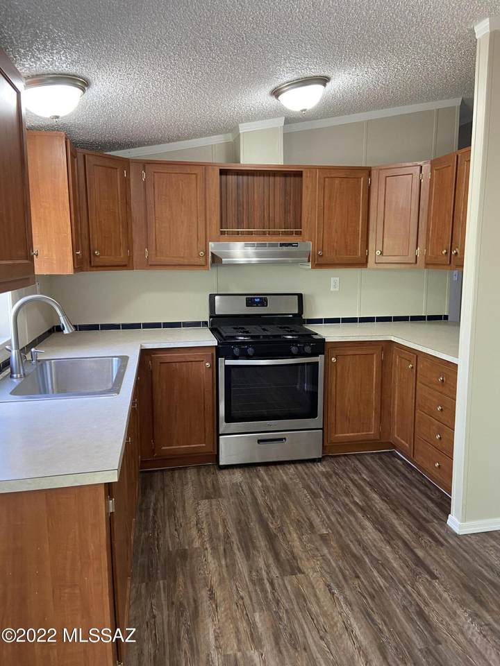 12420 Sandy Street - Photo 1