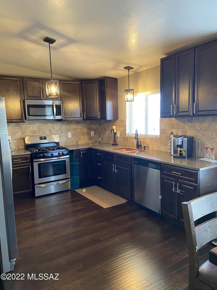 405 Mcnab Parkway - Photo 1