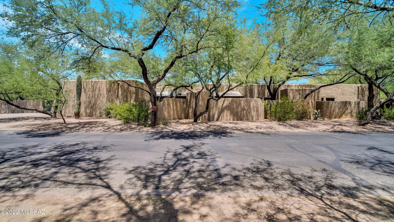 5375 Presidio Road - Photo 1