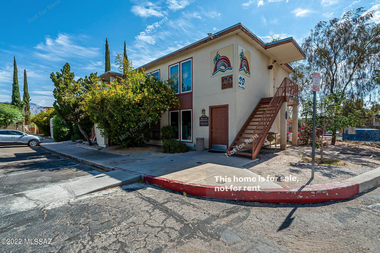 1600 Wilmot Road - Photo 1