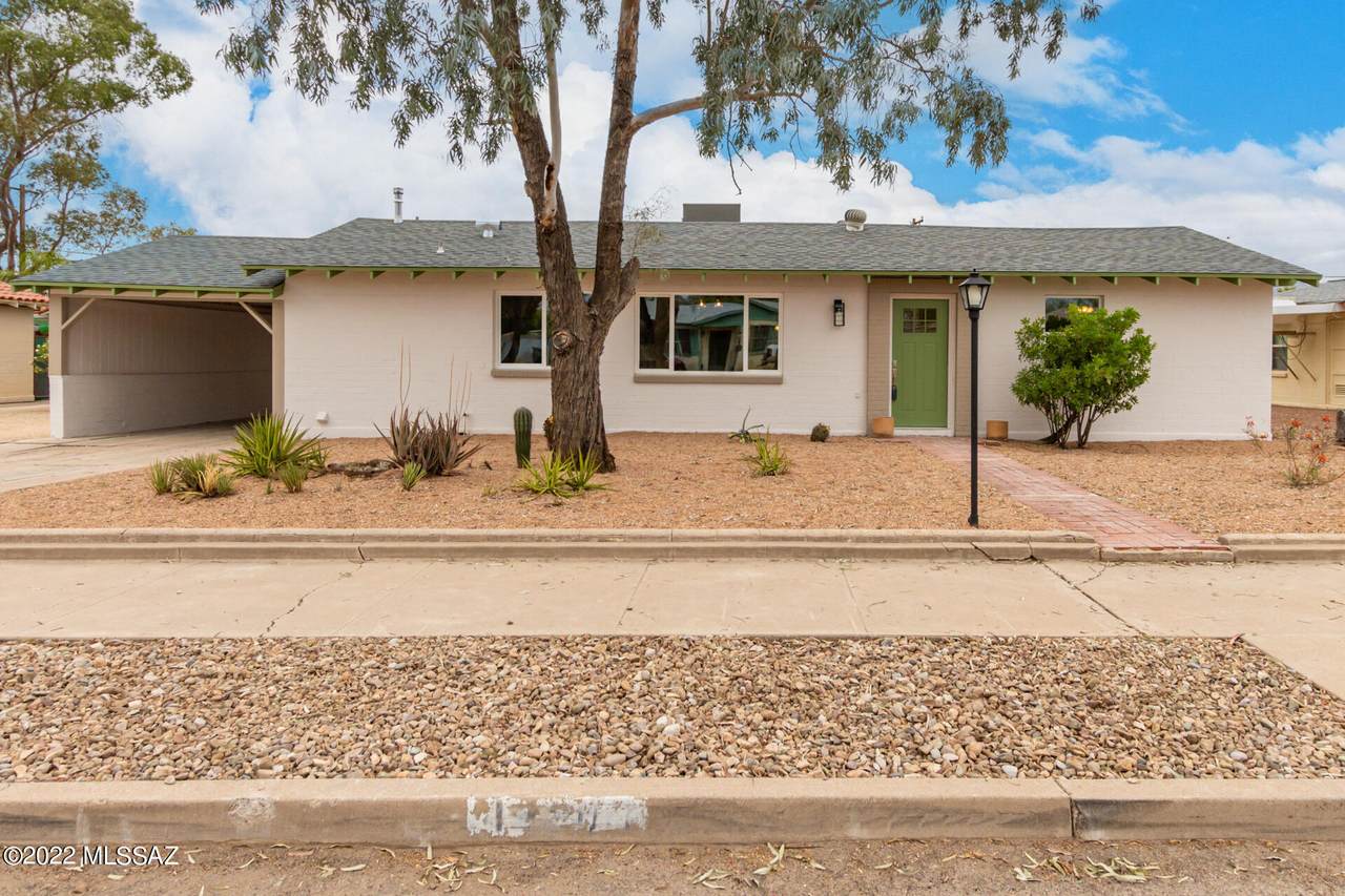 4201 Lester Street - Photo 1