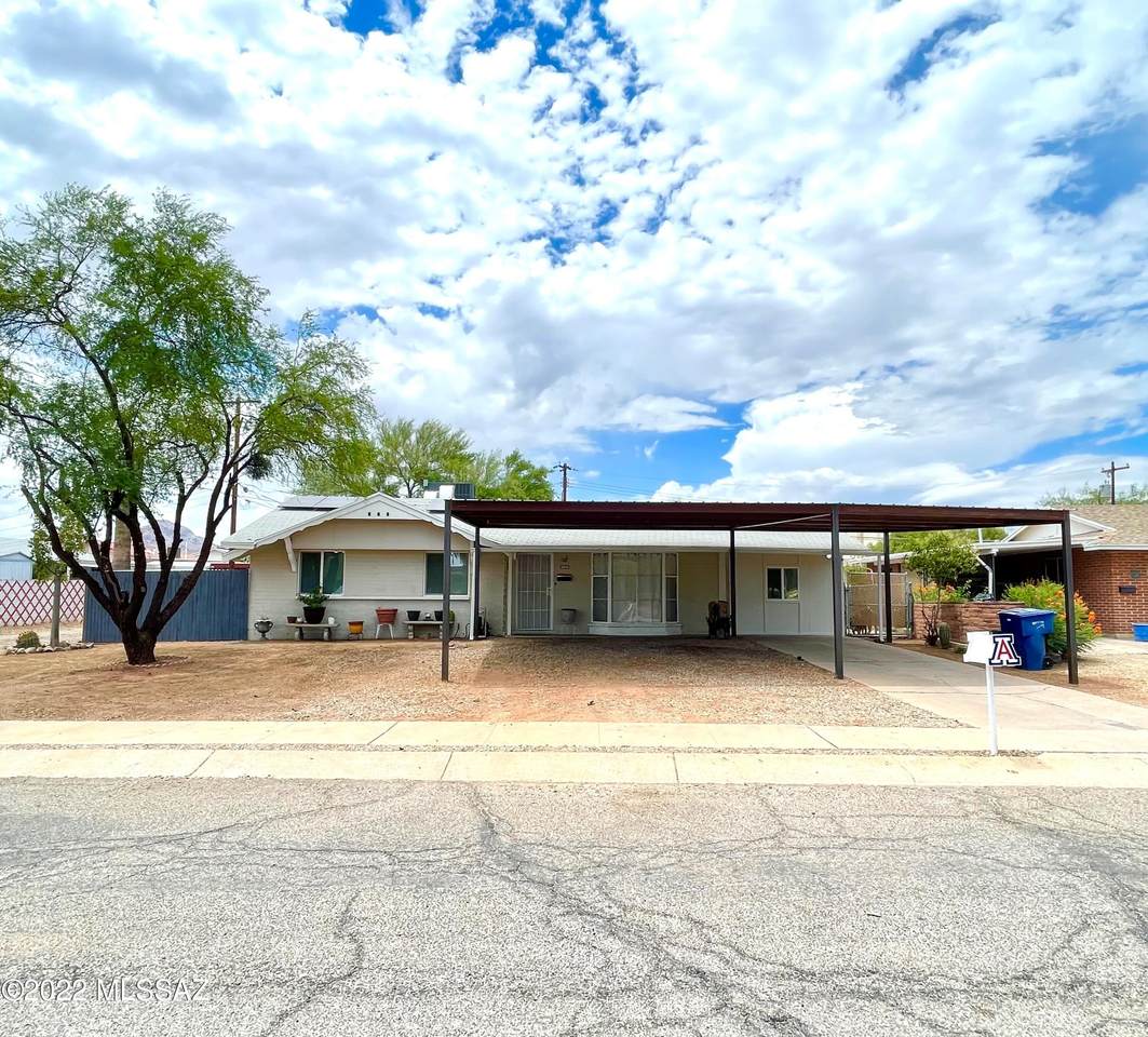 2742 Castle Drive - Photo 1