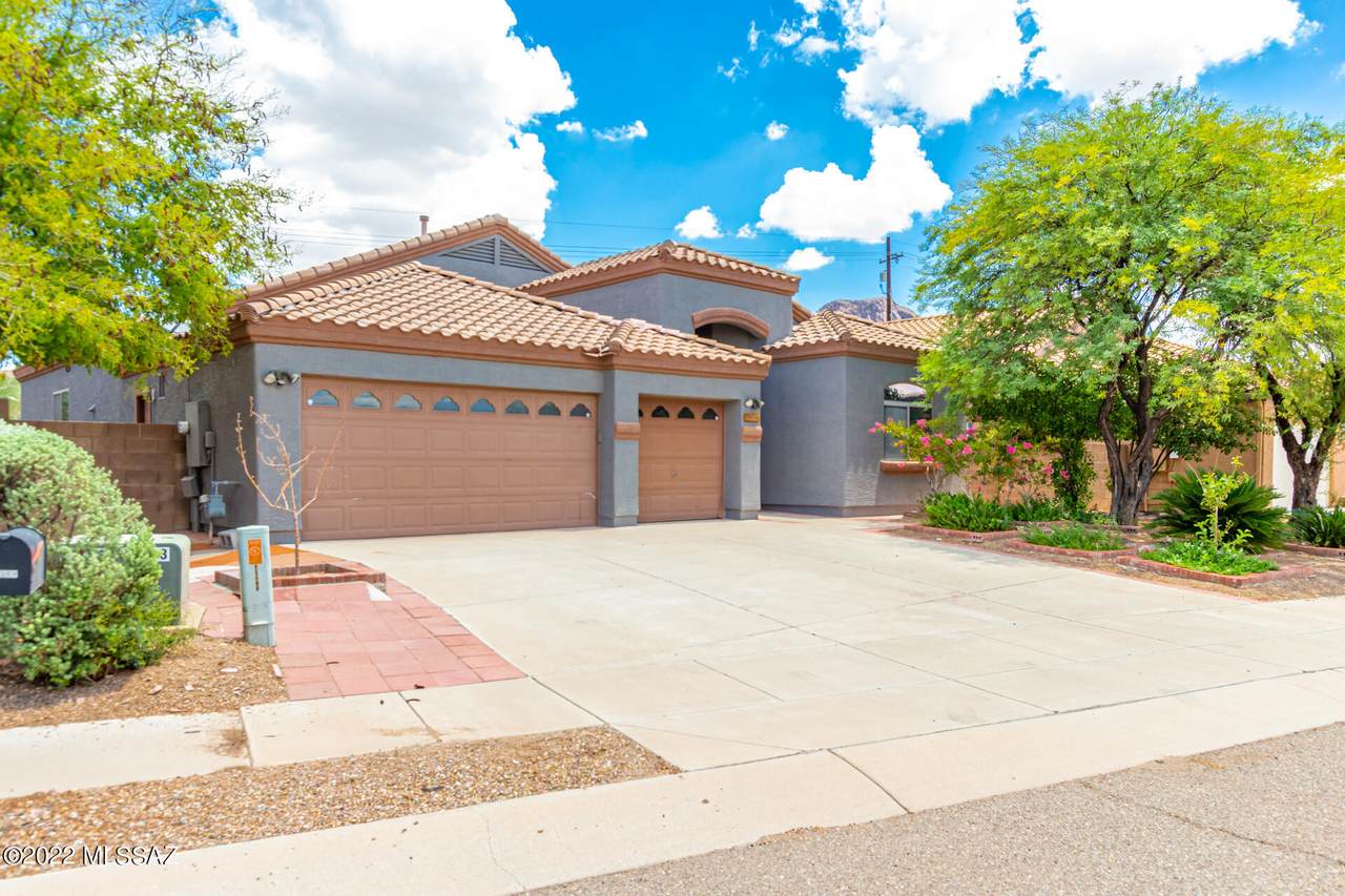 5568 Crystal Rain Place - Photo 1