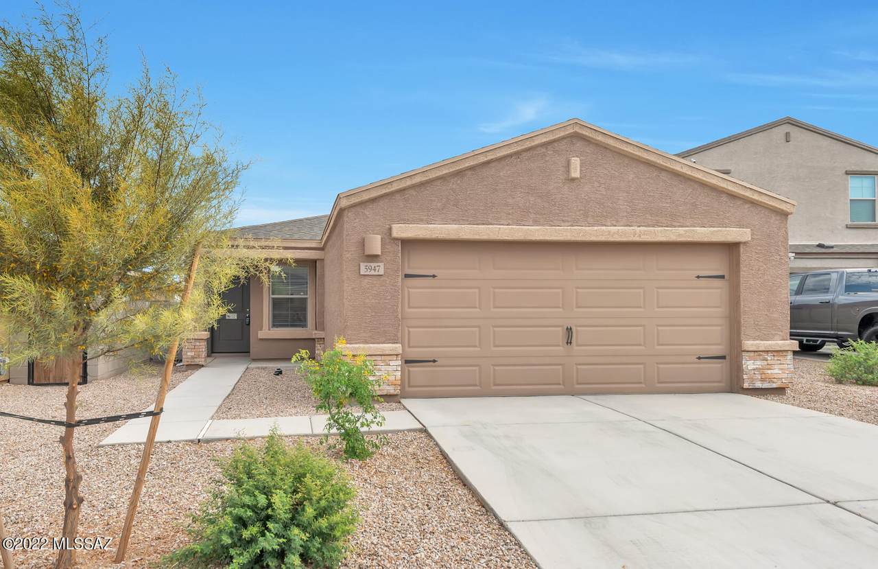 5947 Antrim Loop - Photo 1