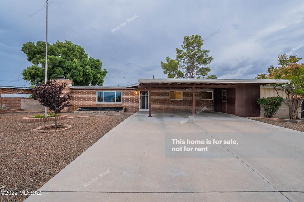 7026 Calle Bellatrix - Photo 1