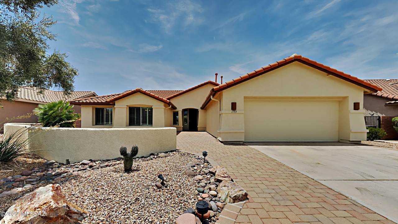 1753 Laguna Oaks Drive - Photo 1