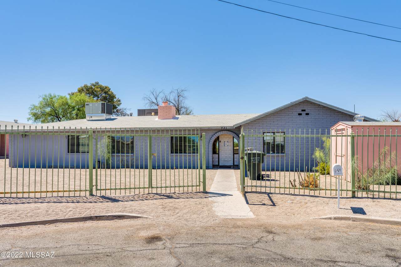 731 40th Street - Photo 1