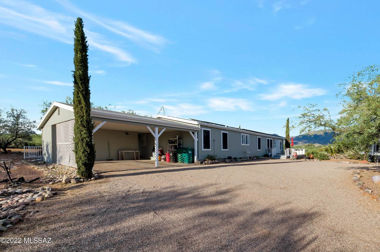 16120 Elkins Road - Photo 1