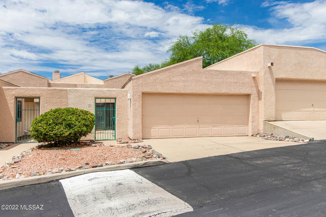 4931 Valle Road - Photo 1