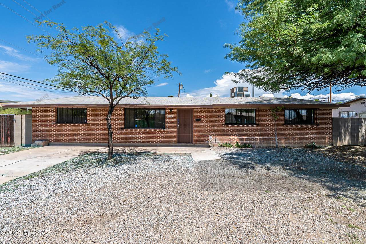 4501 25Th Street - Photo 1