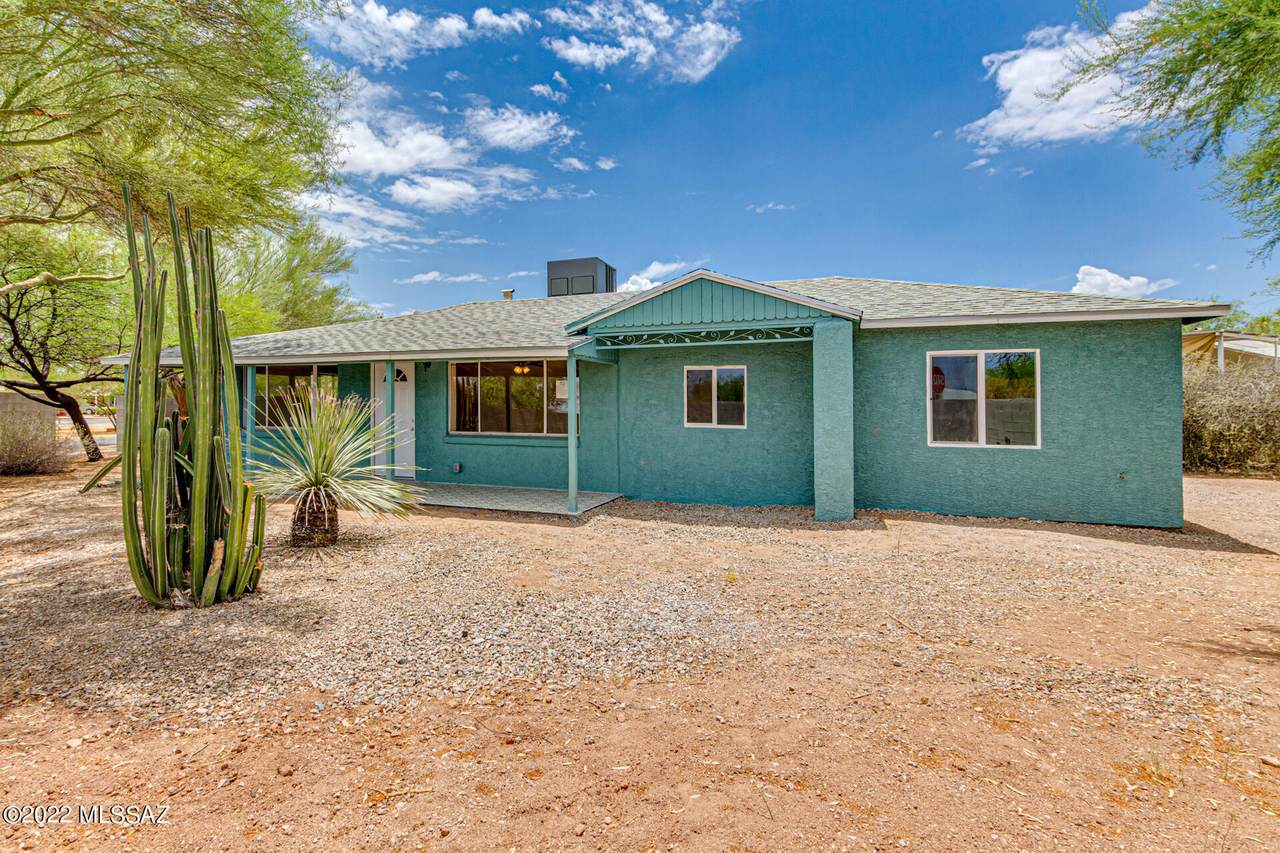 4550 5th Street - Photo 1