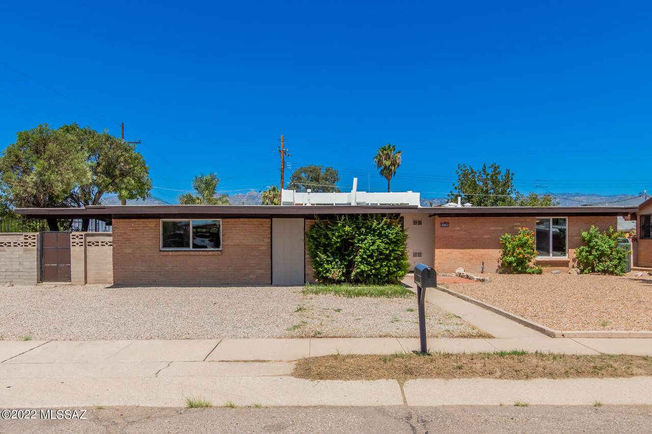7901 Hawthorne Street - Photo 1