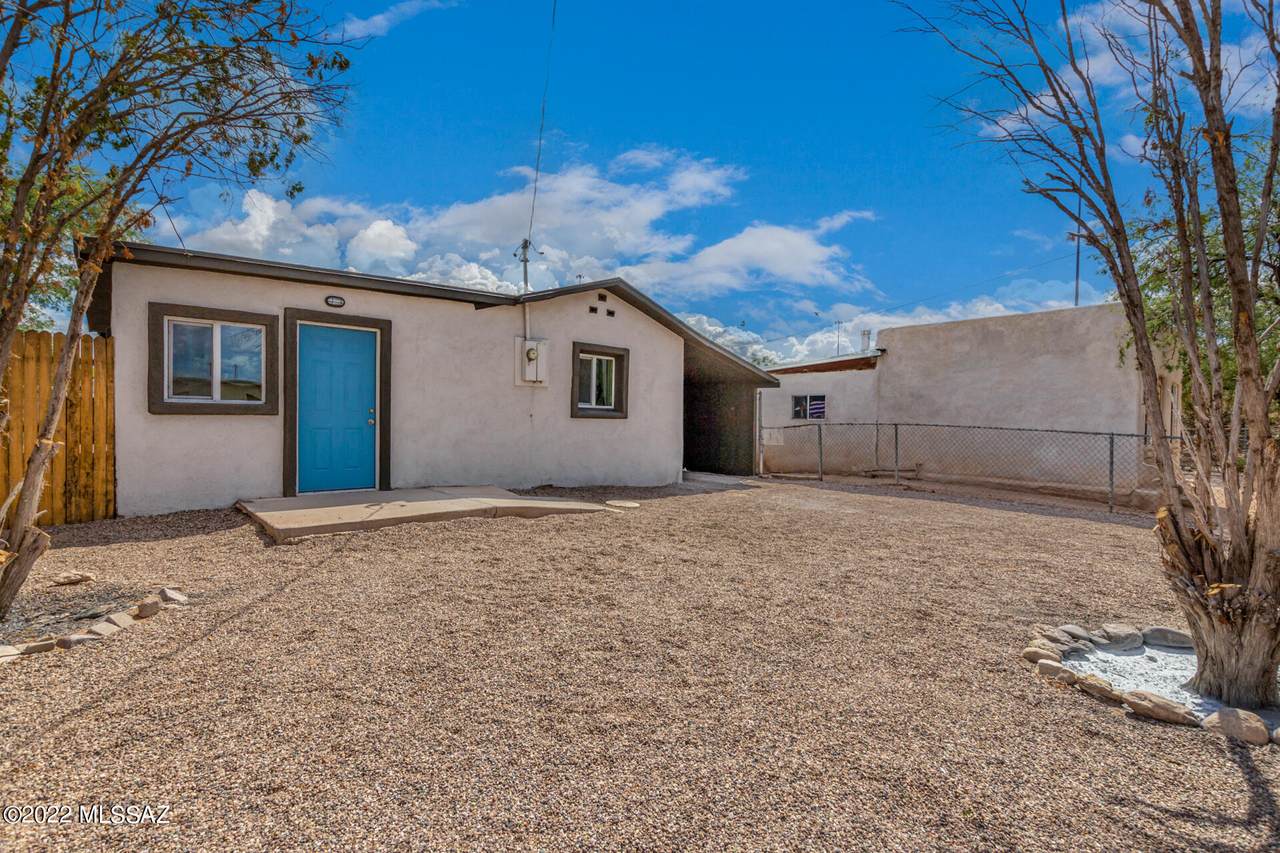 411 35Th Street - Photo 1
