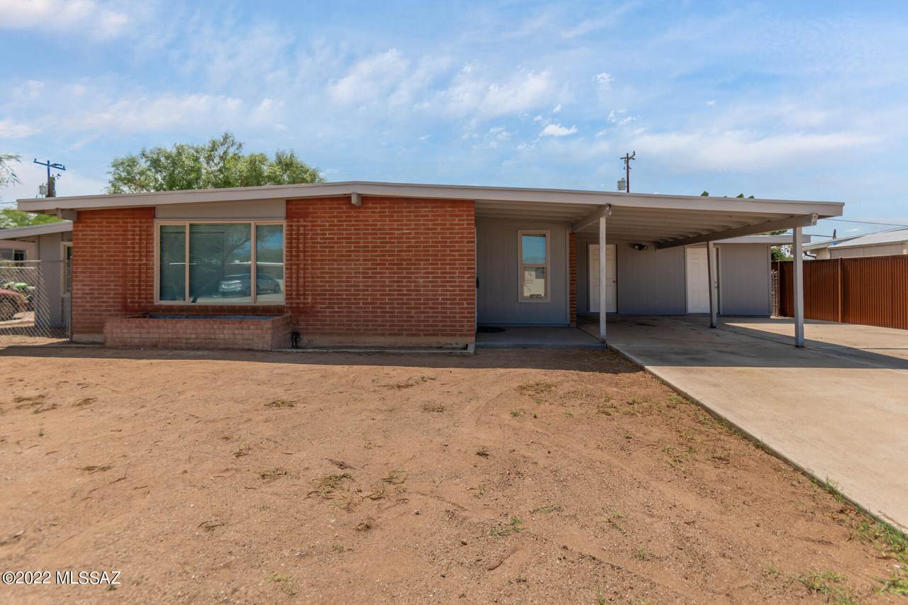 6742 45Th Street - Photo 1