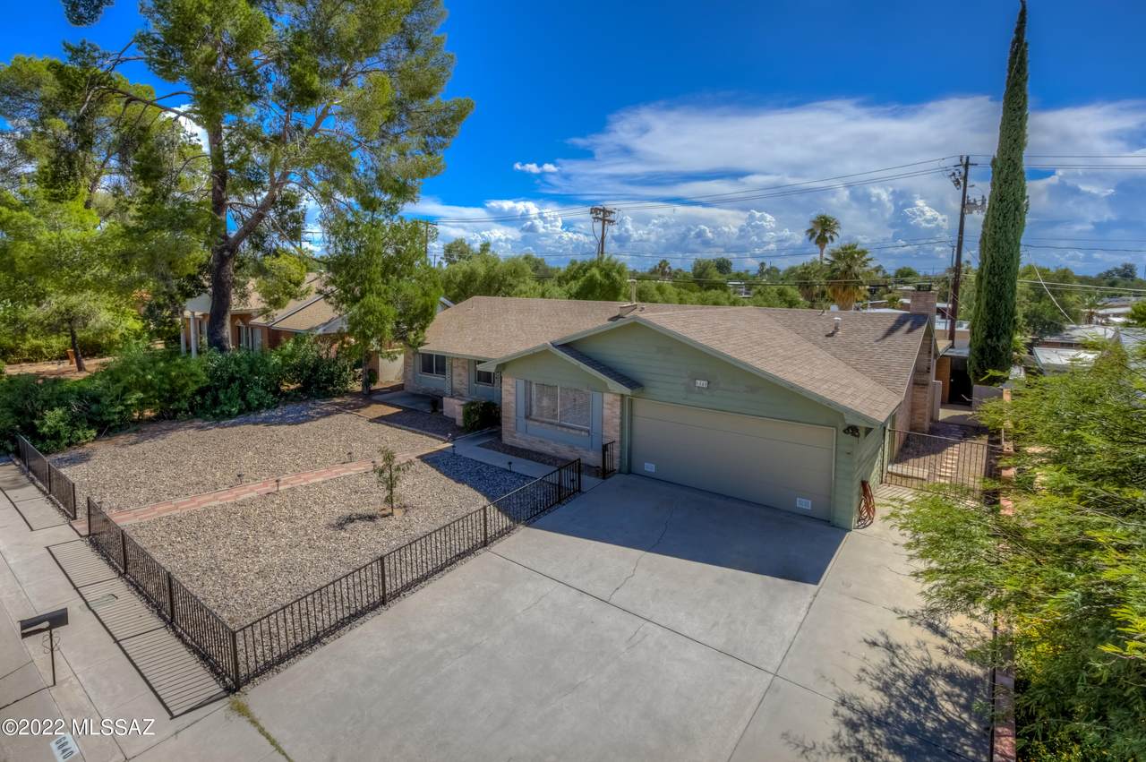 6840 Baker Street - Photo 1