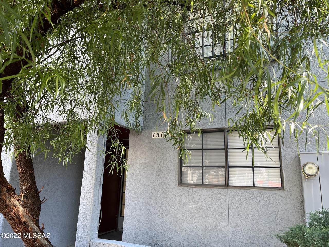 1517 Bryant Avenue - Photo 1