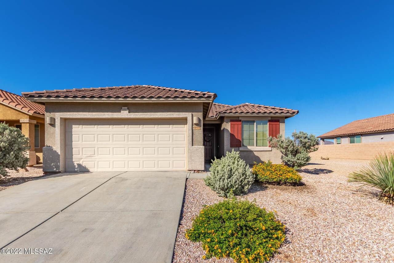 6814 Leeward Cove Way - Photo 1