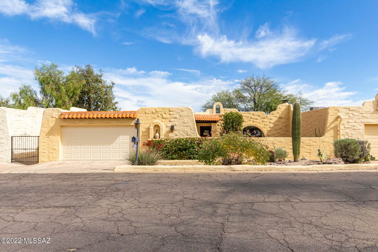1424 Camino Mateo - Photo 1