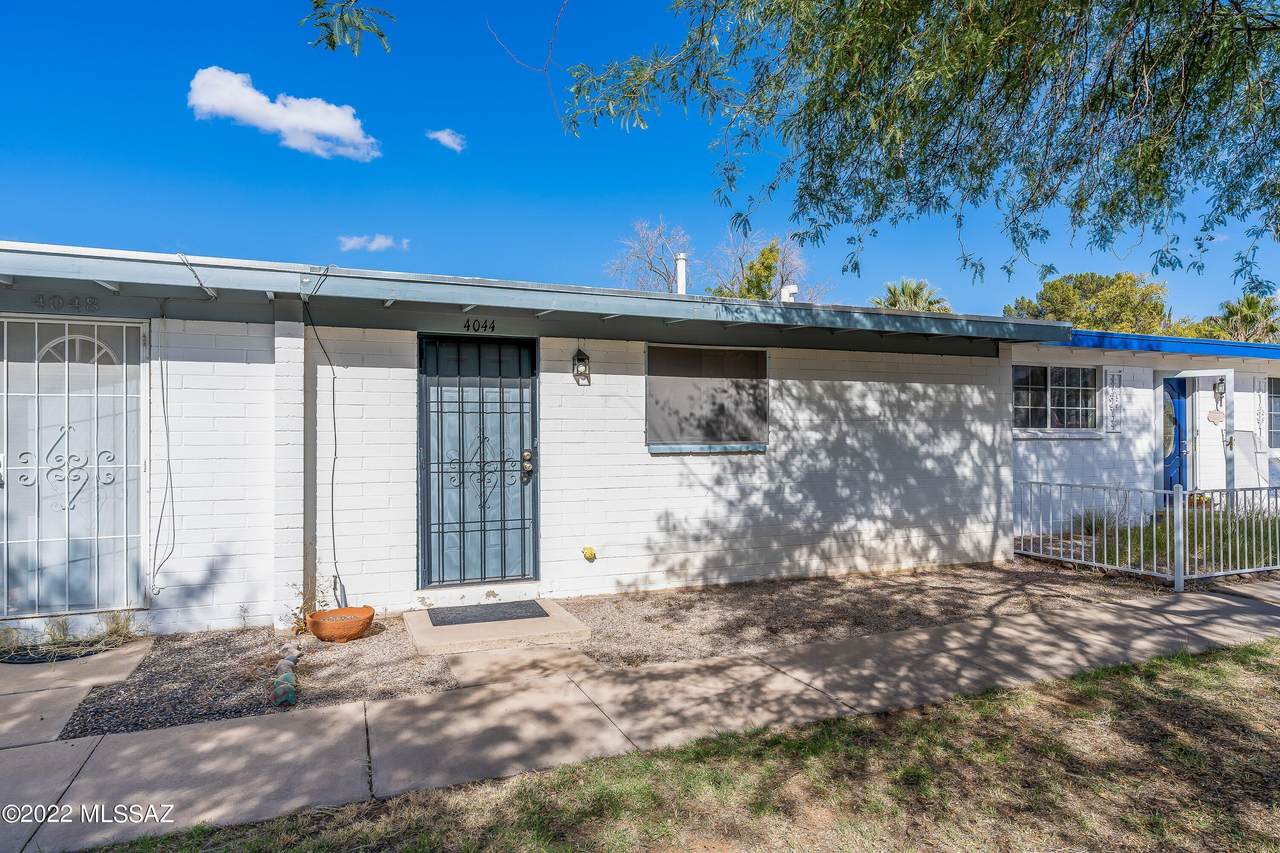 4044 Evergreen Avenue - Photo 1