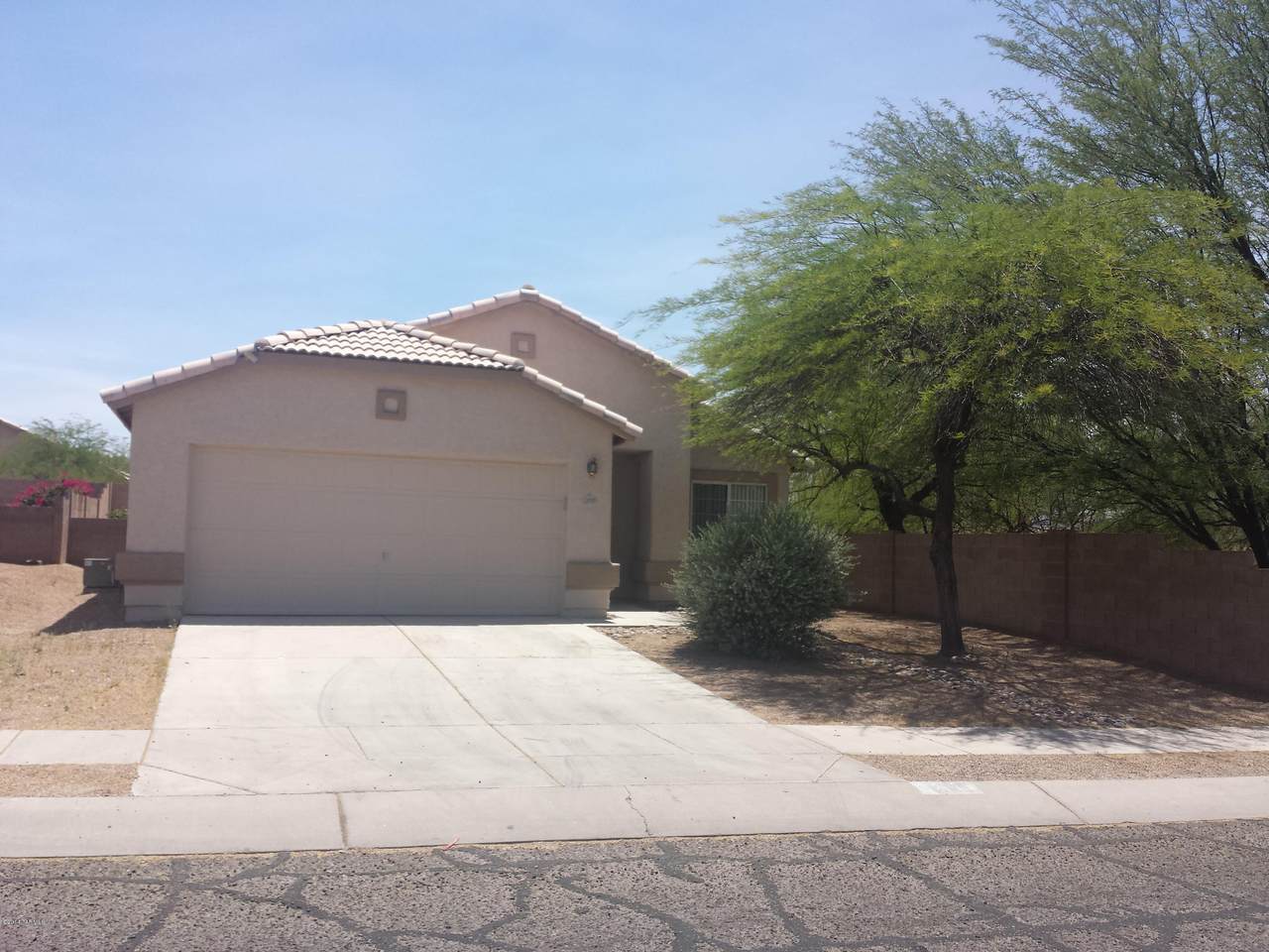 2091 Cholla Estate Drive - Photo 1