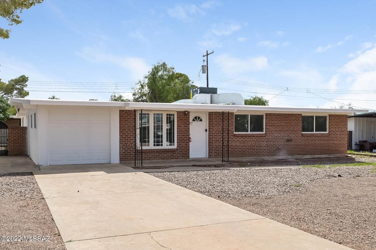 6918 Calle Orion - Photo 1