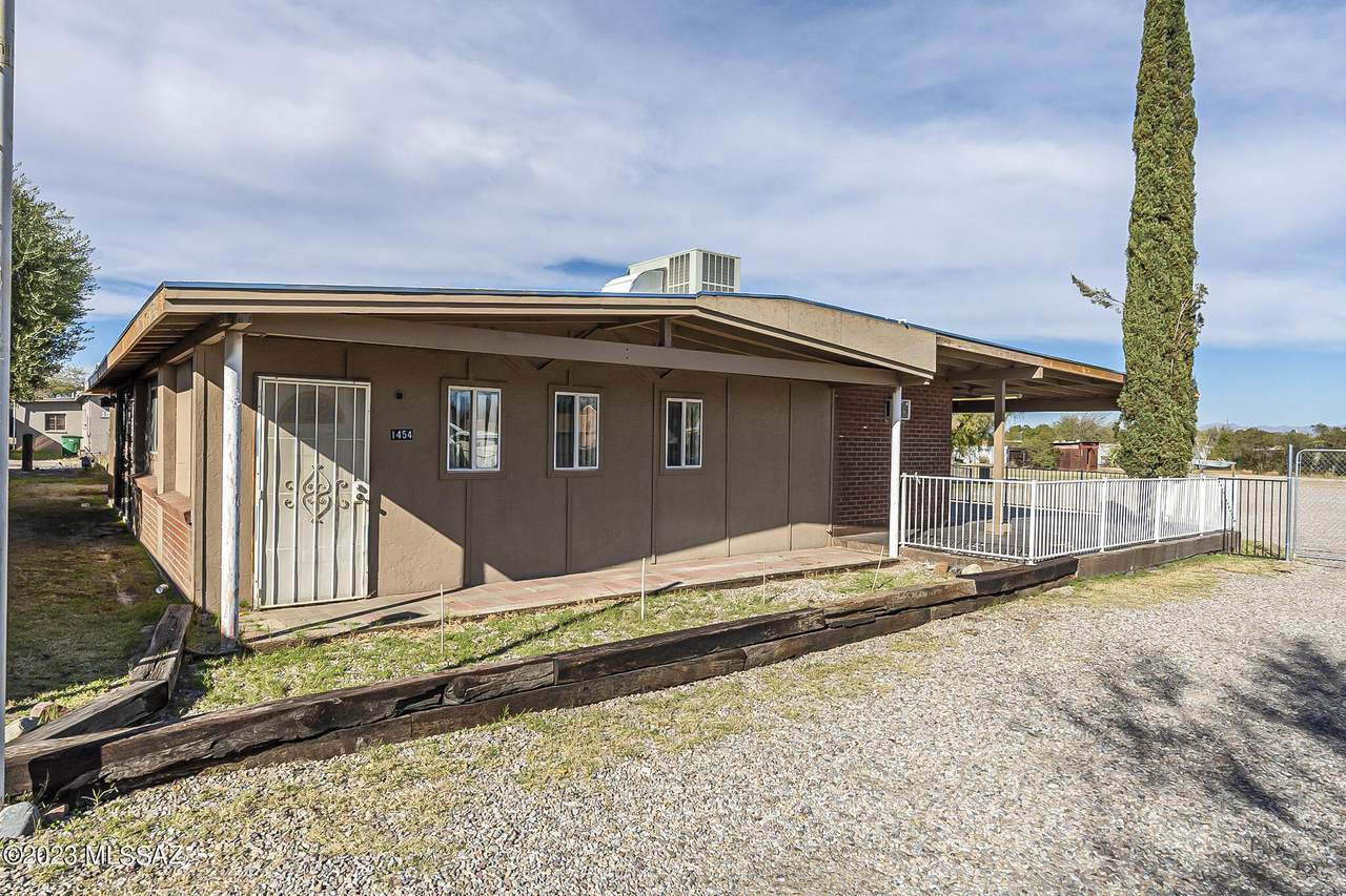 1454 Wetmore Road - Photo 1