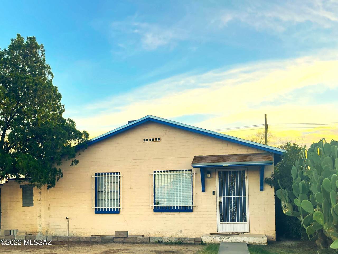 2420 23rd Street - Photo 1