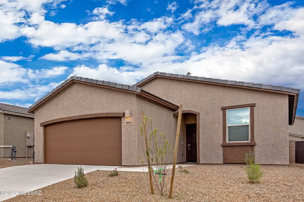 7880 Ivy Hollow Avenue - Photo 1
