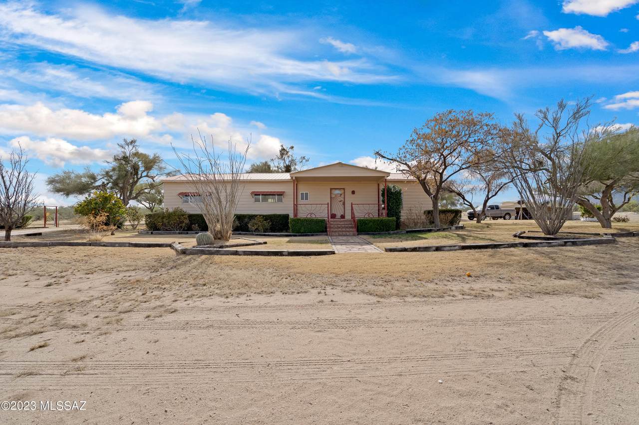 22755 Ressie Road - Photo 1