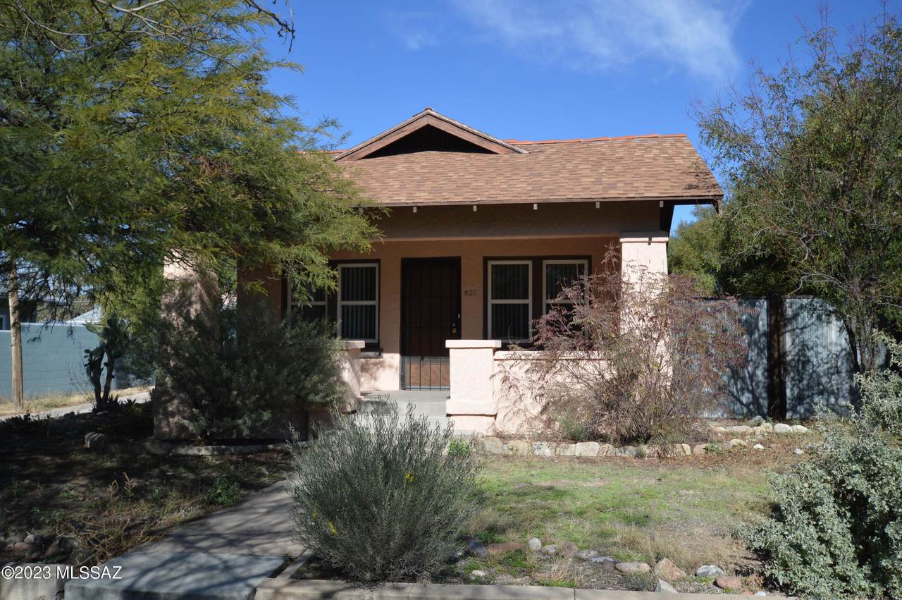 827 Helen Street - Photo 1
