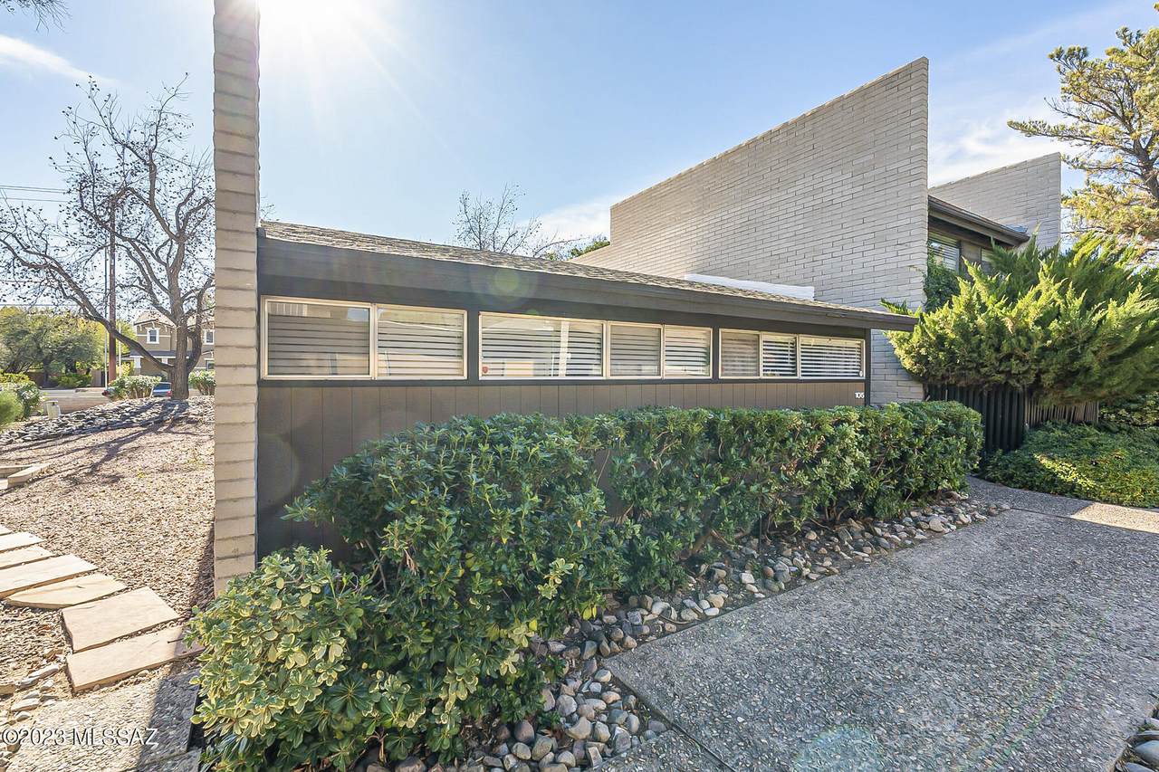 5701 Glenn Street - Photo 1