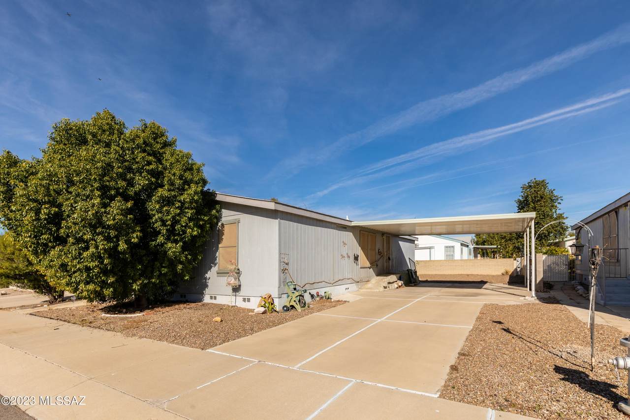 1632 Coralbrooke Drive - Photo 1