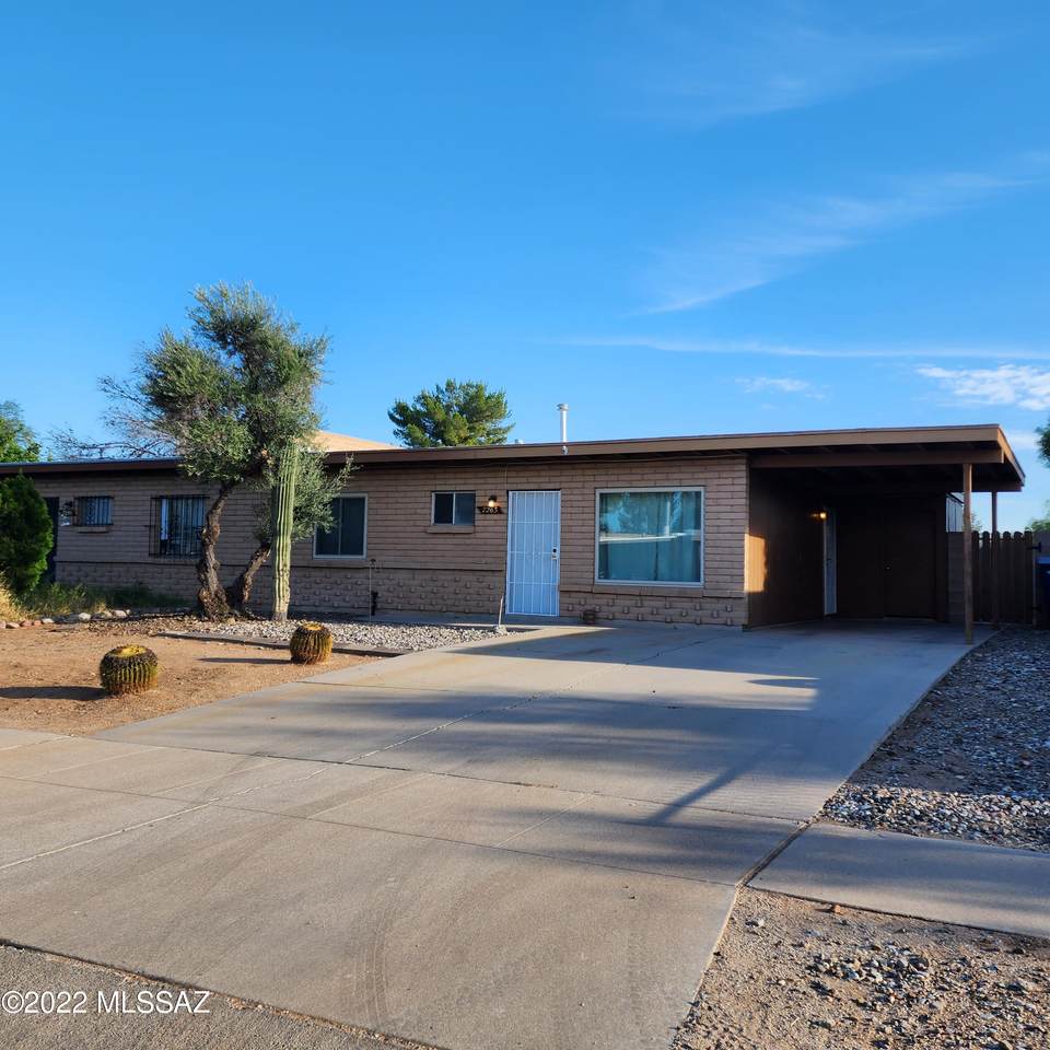 7263 Bellingham Drive - Photo 1