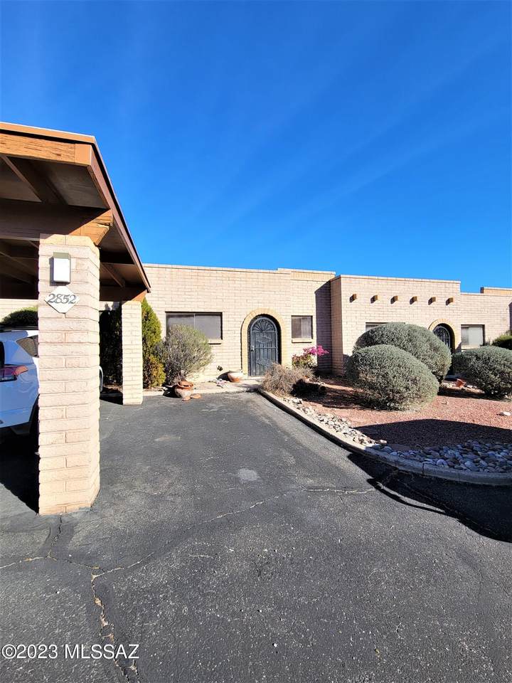 2852 Sheryl Drive - Photo 1