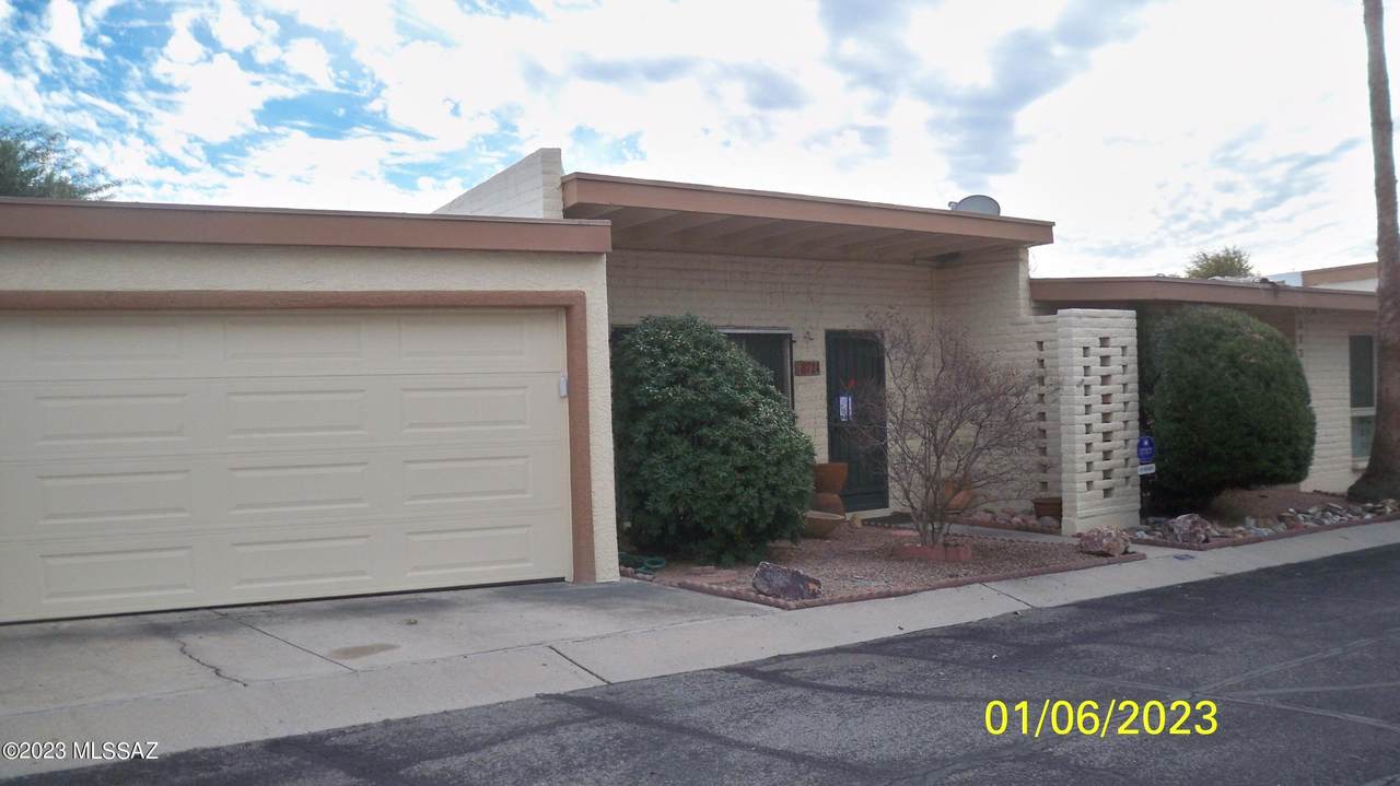 8724 Ridge Terrace - Photo 1