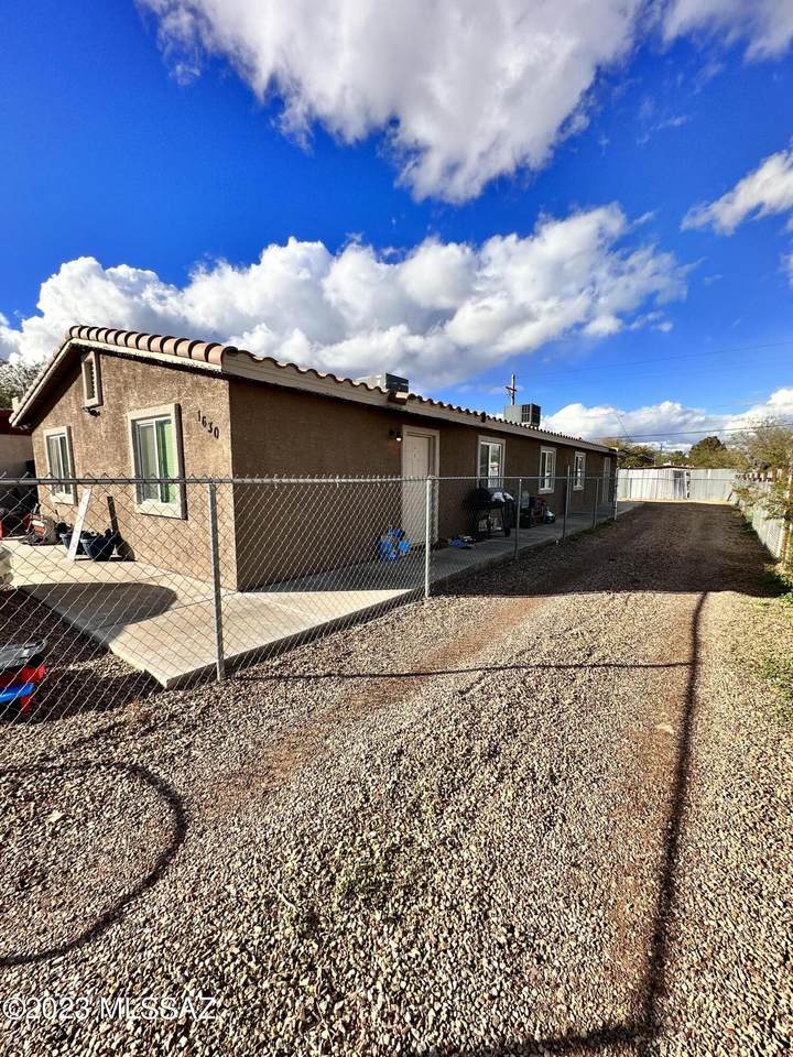 1630 Ontario Street - Photo 1