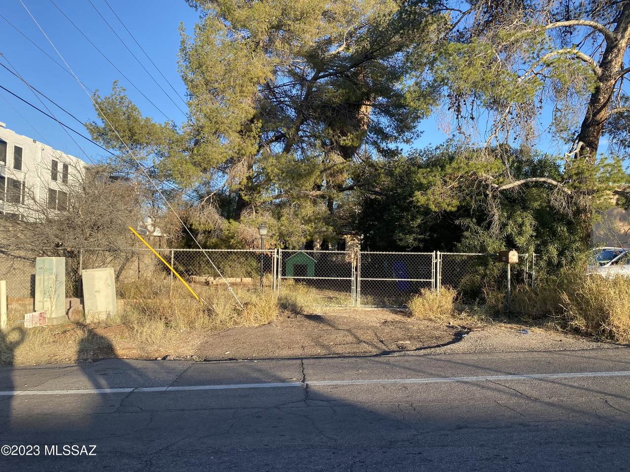 1132 Dodge Boulevard - Photo 1