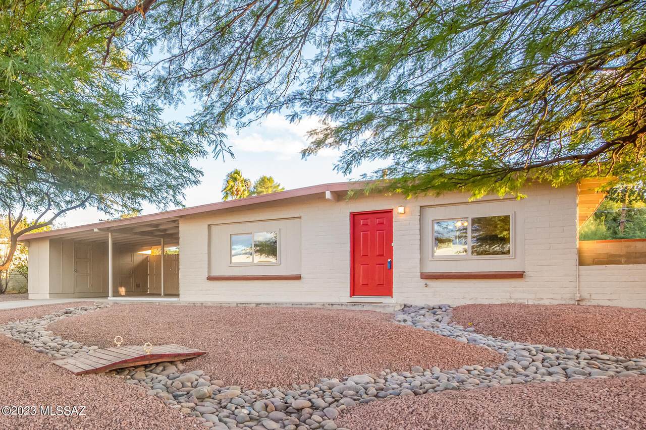 7026 Calle Ileo - Photo 1